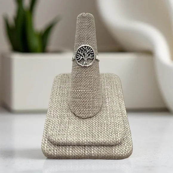 NWT 925 Sterling Silver Tree of Life Ring! Available in Sizes 6-10! NEW! - Picture 2 of 7
